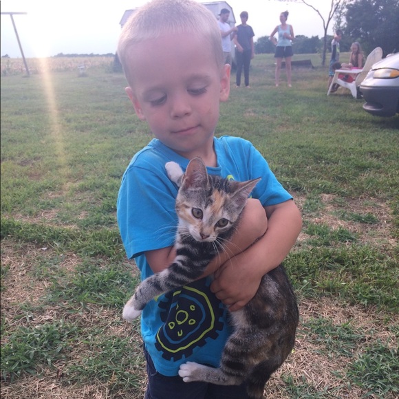 Meet your Posher, Tiffany - Picture 2 of 5